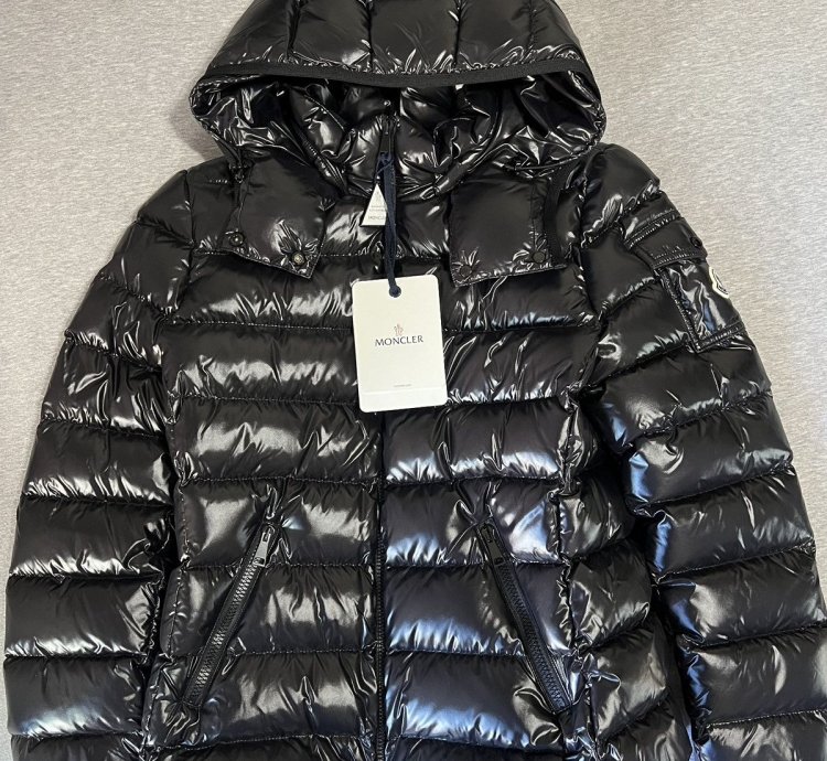 Moncler Bady Short Down Jacket Size 3
