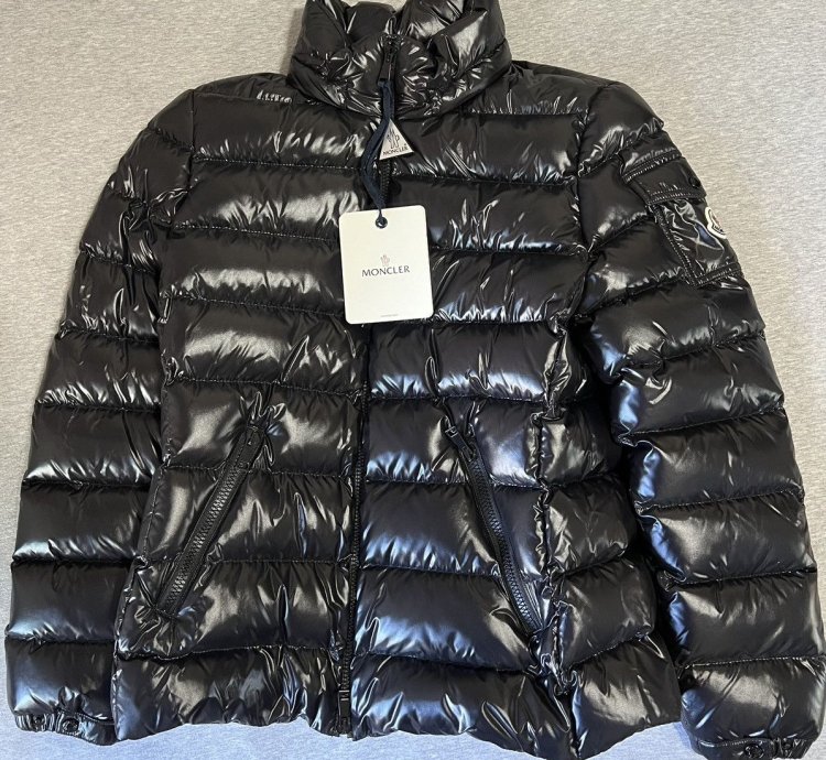 Moncler Bady Short Down Jacket Size 3