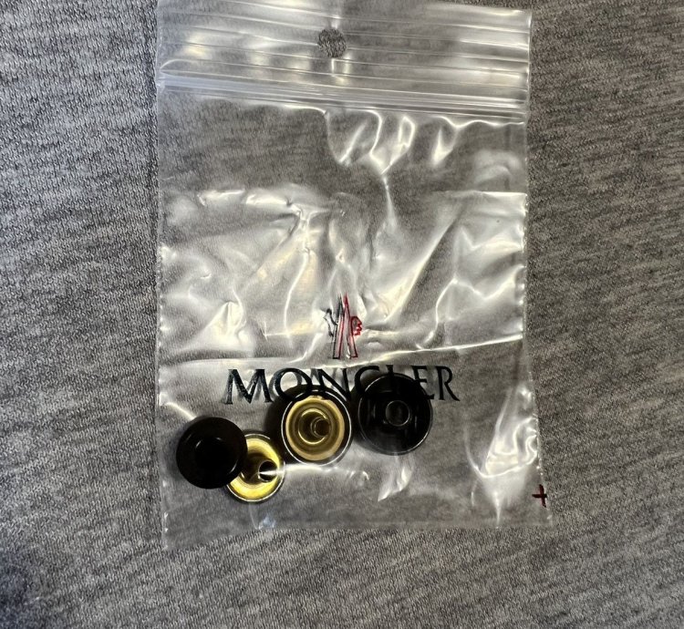 Moncler Bady Short Down Jacket Size 3
