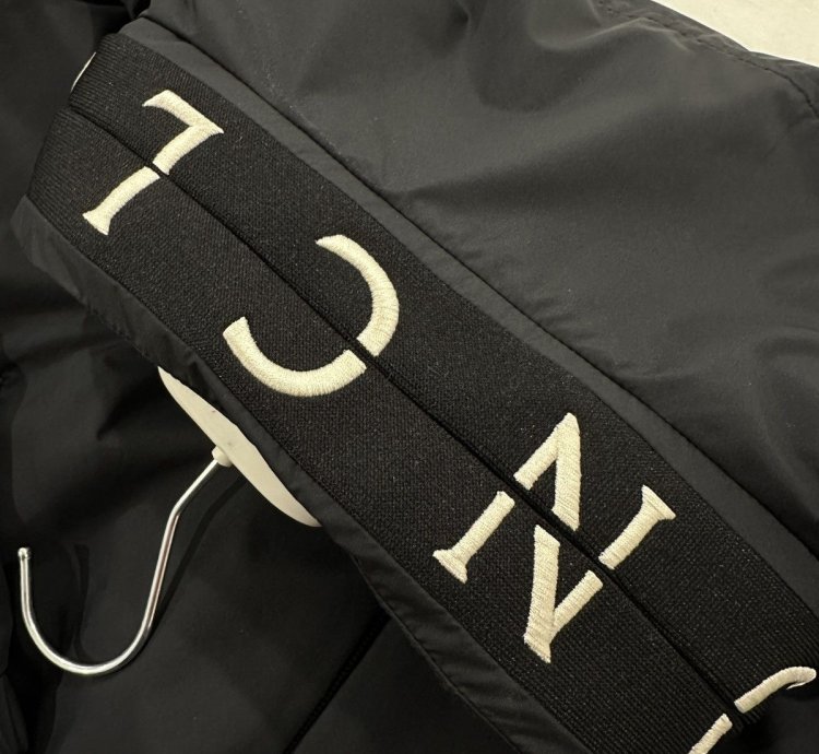 Moncler Beid Windbreaker Jacket