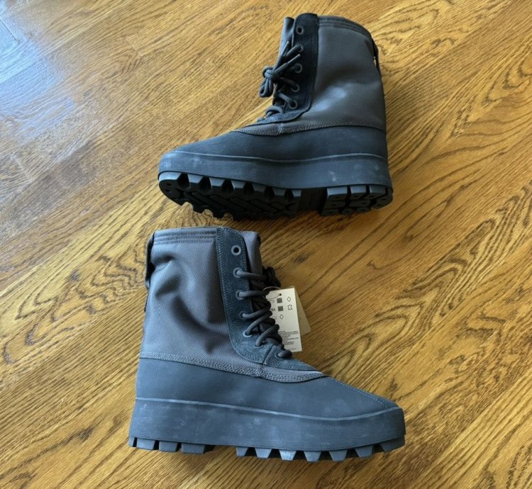 10 5 Yeezy 950 Boots Pirate Black Brand New