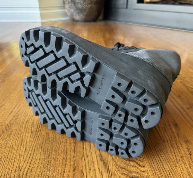 10 5 Yeezy 950 Boots Pirate Black Brand New