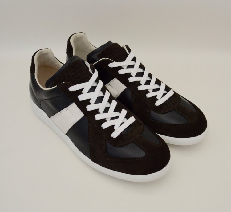 16 Black White GAT Sneakers