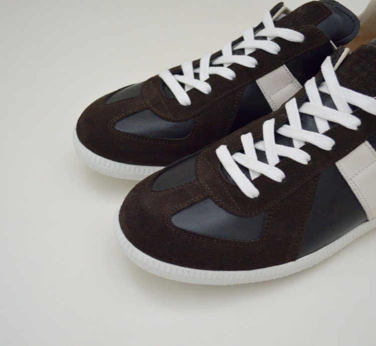 16 Black White GAT Sneakers