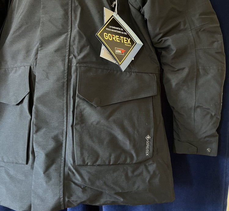 66 North Men Black Drangajokull GORE-TEX Parka