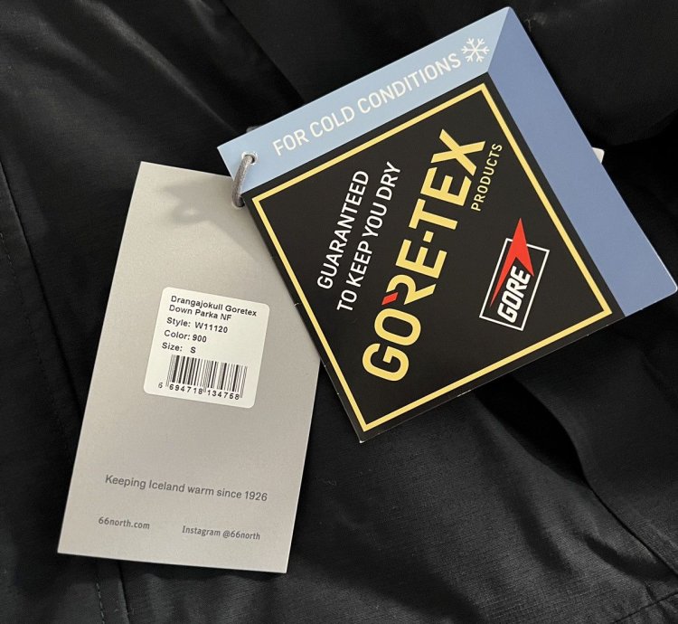 66 North Men Black Drangajokull GORE-TEX Parka