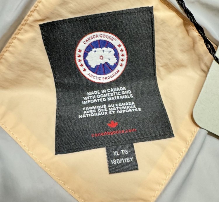 Authentic CANADA GOOSE Men Orange Puffer Vest Sz XL