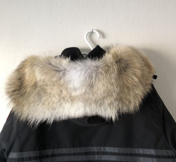 BNWT 60th Anniversary Canada Coat