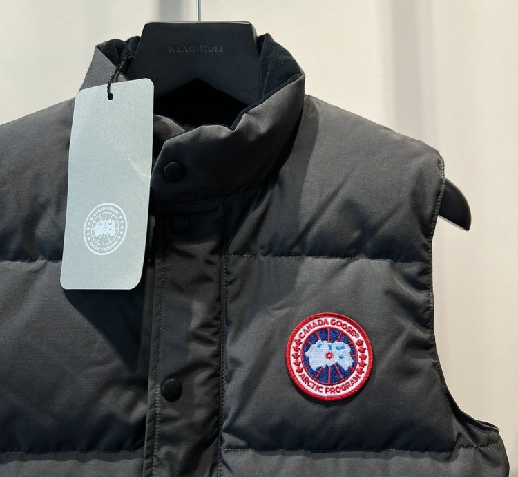 BNWT FREESTYLE CANADA GOOSE VEST