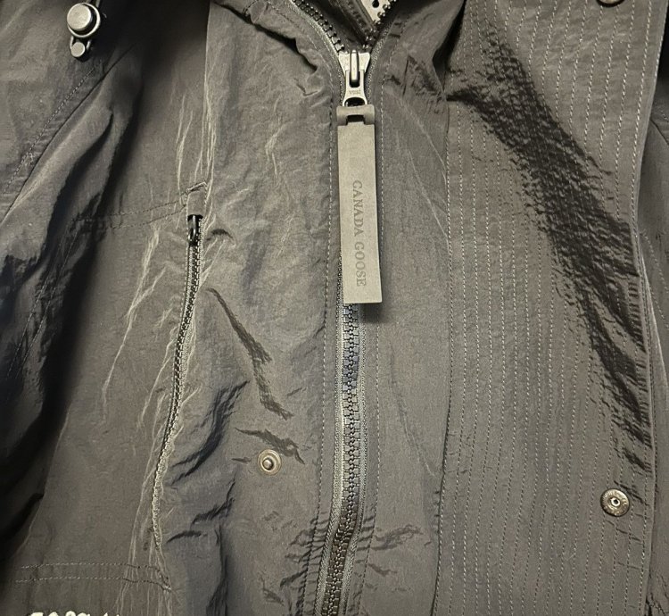 BRAND NEW WITH TAG RAINCOAT CANADA GOOSE COLLAB ANGEL CHEN