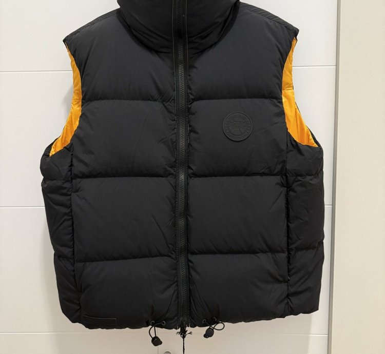 CANADA GOOSE ANGEL CHEN Bayan puffer vest sz New