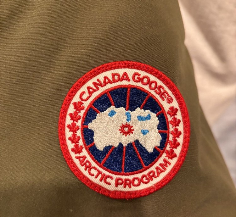 Canada Goose Arctic Program Jacket Size Military Green