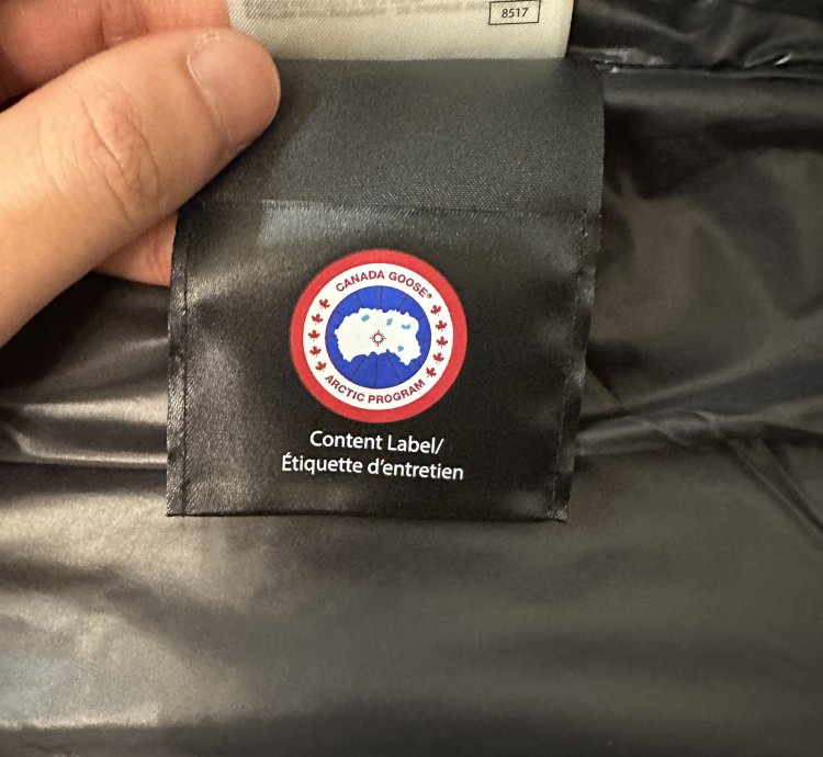 Canada Goose Armstrong Down Jacket Red size Large Brand New