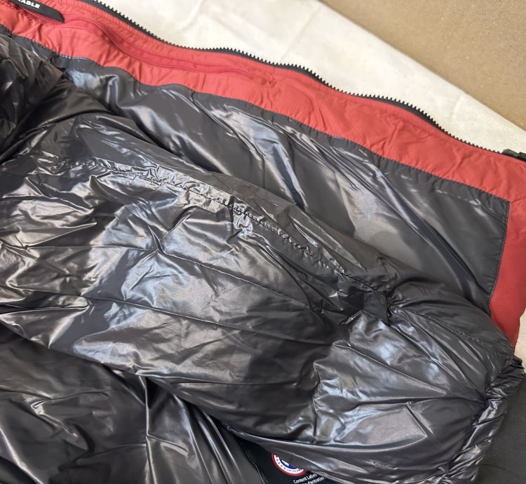 Canada Goose Armstrong Down Jacket Red size Large Brand New