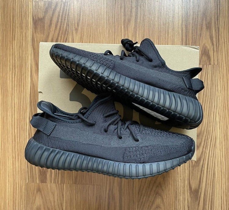 9 5 Yeezy 350 v2 Onyx Black 2023 v1 700 Pirate Utility 500