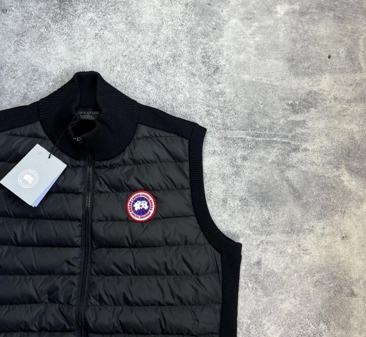 Canada goose black hybridge knit gilet