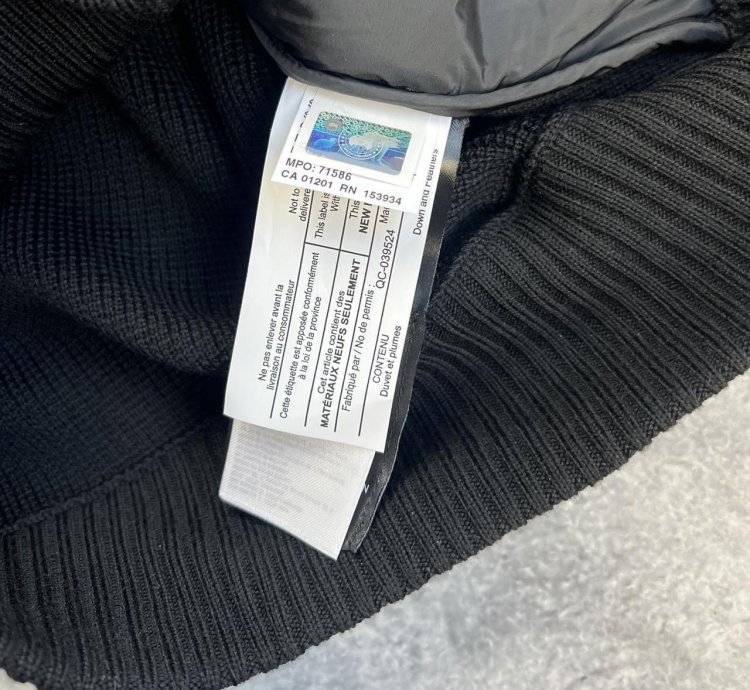 Canada goose black hybridge knit gilet