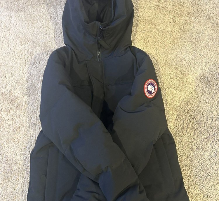 CANADA GOOSE Black MacMillan Down Jacket