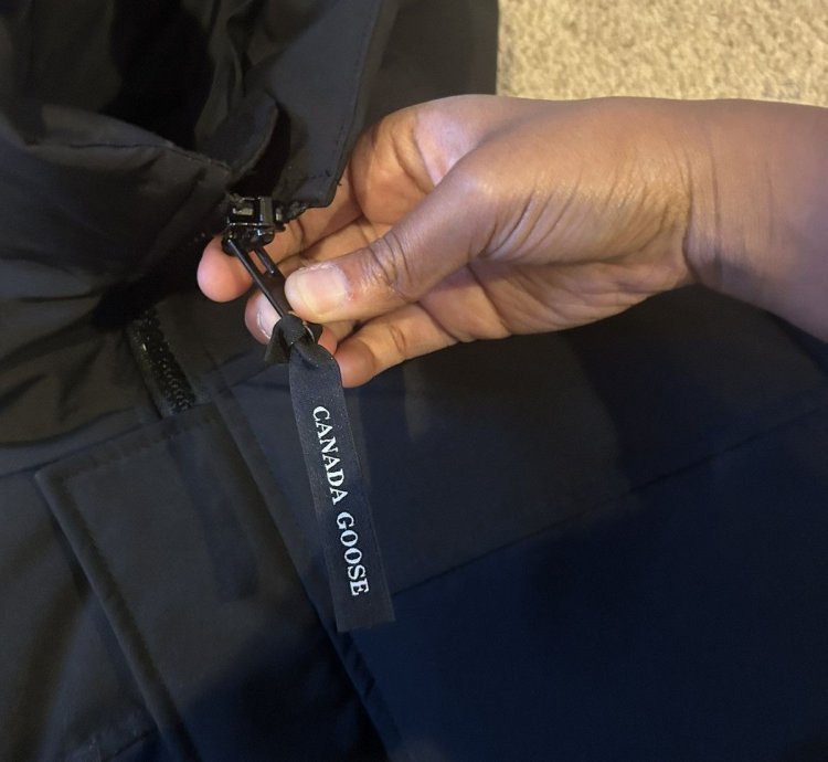 CANADA GOOSE Black MacMillan Down Jacket