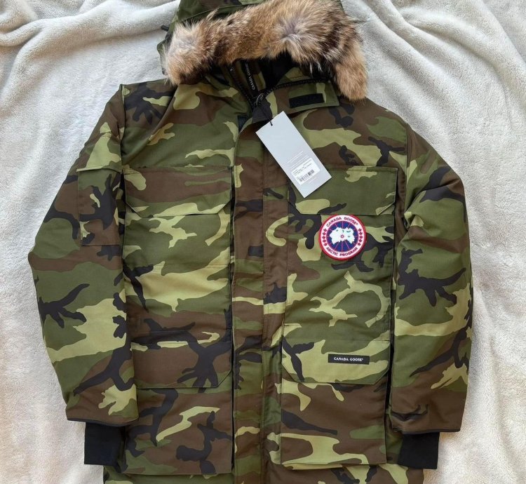 Canada Goose Camo Expedition Parka
