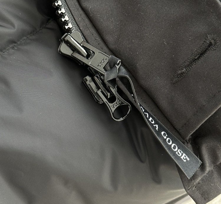 Canada Goose Chateau Down Parka black