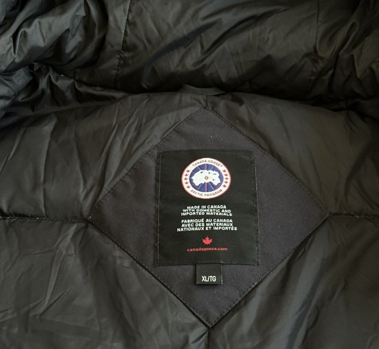 Canada Goose Chateau Parka Black down Puffer like New