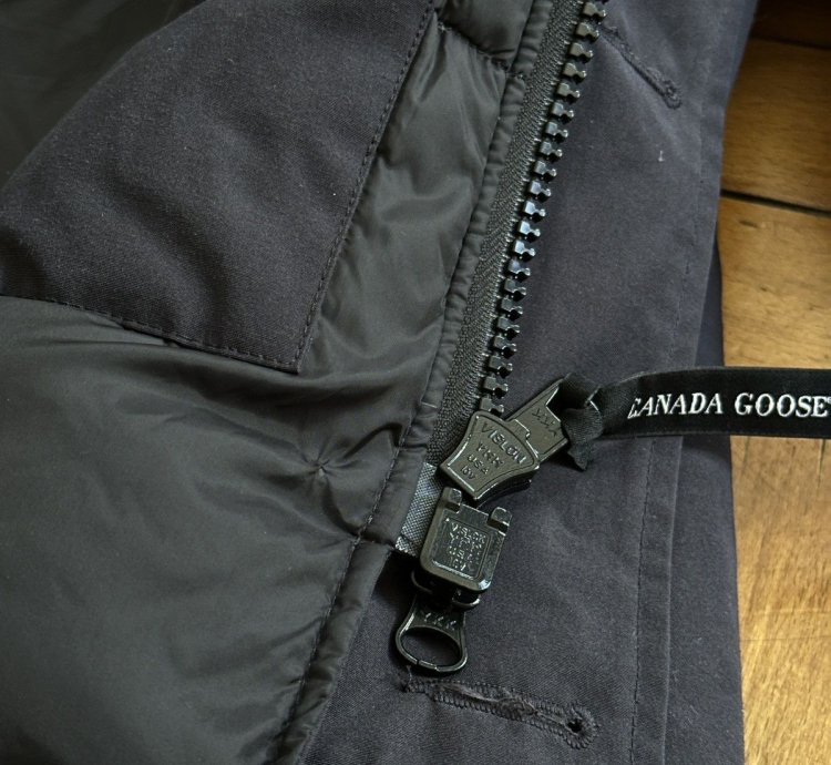 Canada Goose Chateau Parka Black down Puffer like New
