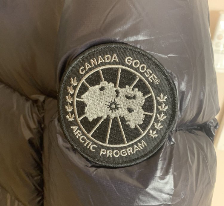 Canada goose crofton black puffer jacket