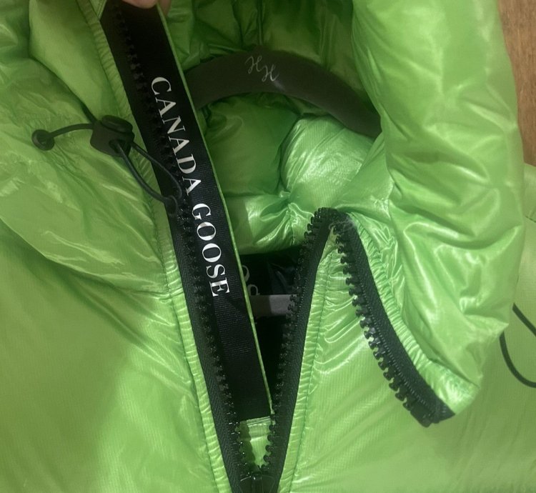 Canada Goose Crofton Hooded Puffer Jacket Size