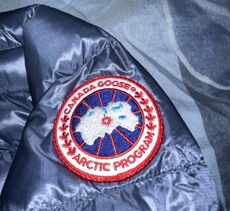 Canada Goose Crofton Hoody- Ozone Blue - Large