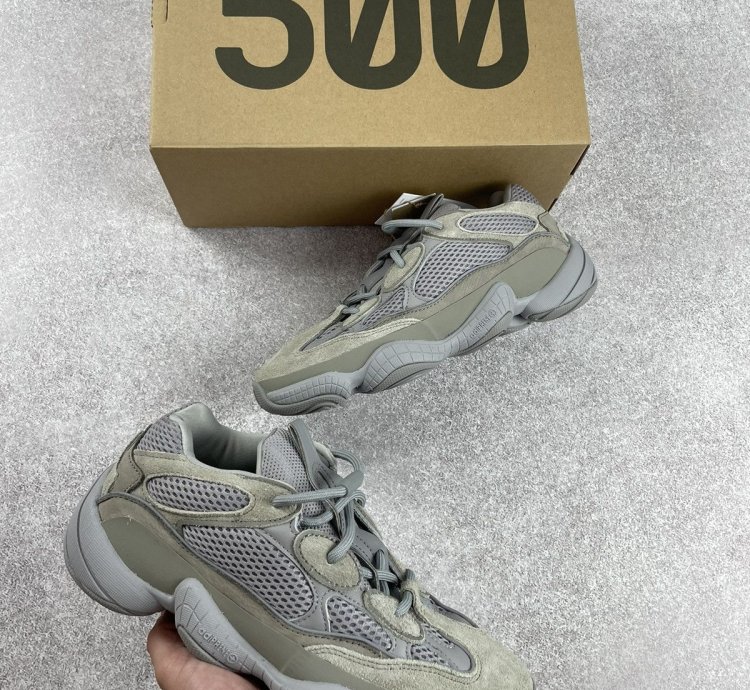Adidas Kanye West Yeezy 500 Stone Salt Size 11