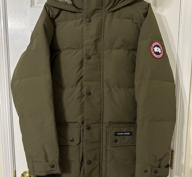 Canada Goose Emory Parka (Coyote Fur) Olive size