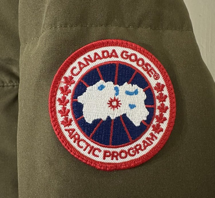 Canada Goose Emory Parka (Coyote Fur) Olive size