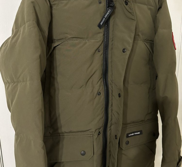 Canada Goose Emory Parka (Coyote Fur) Olive size