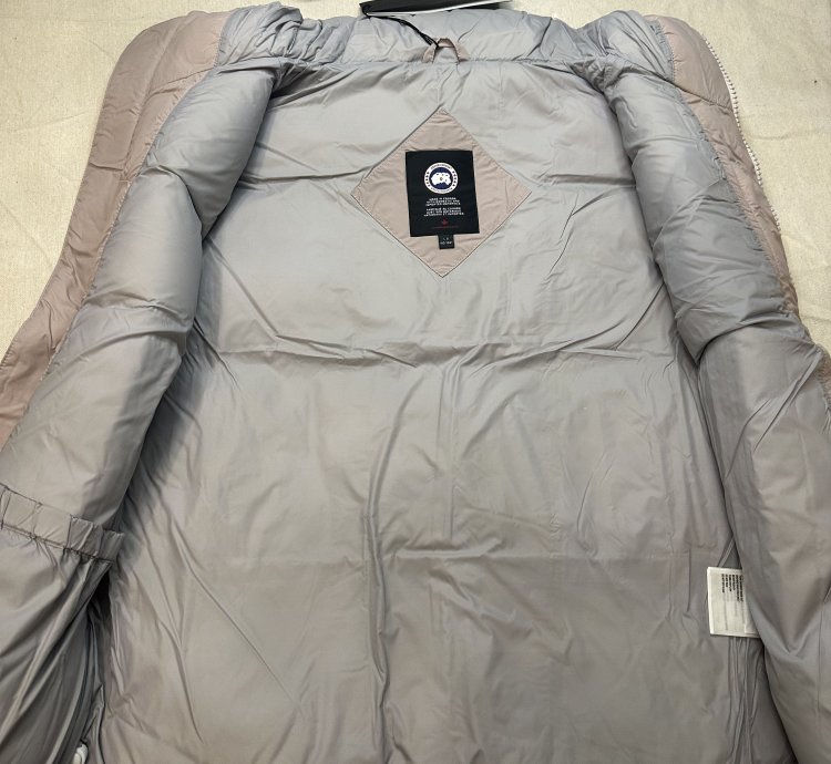 Canada Goose Everett Vest White Label Rose Large Brand New