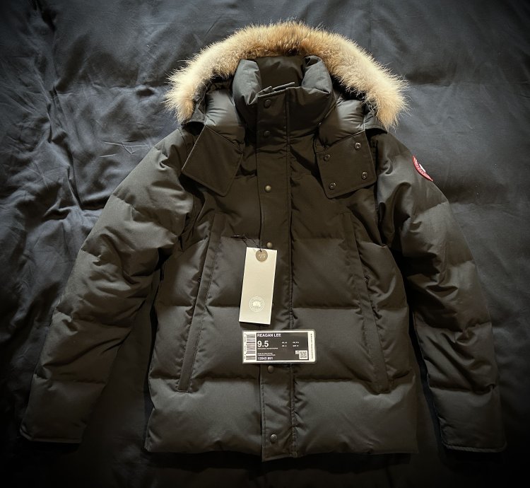 Canada Goose Genuine Fur Hooded Wyndham Parka