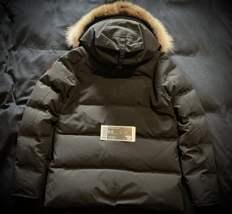 Canada Goose Genuine Fur Hooded Wyndham Parka