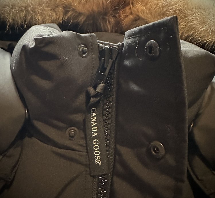 Canada Goose Genuine Fur Hooded Wyndham Parka
