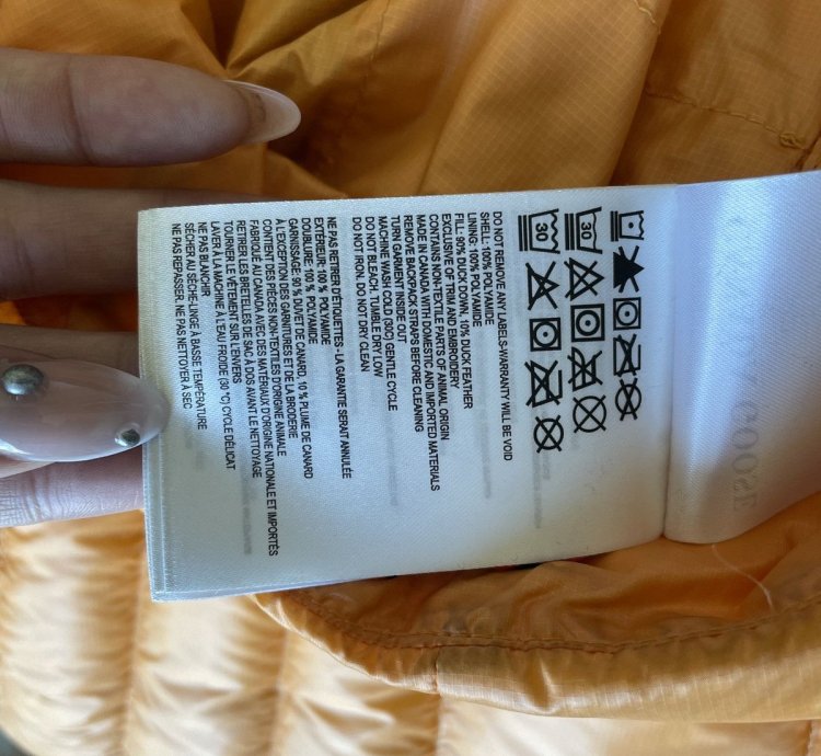 CANADA GOOSE Hooded Puffer Jacket