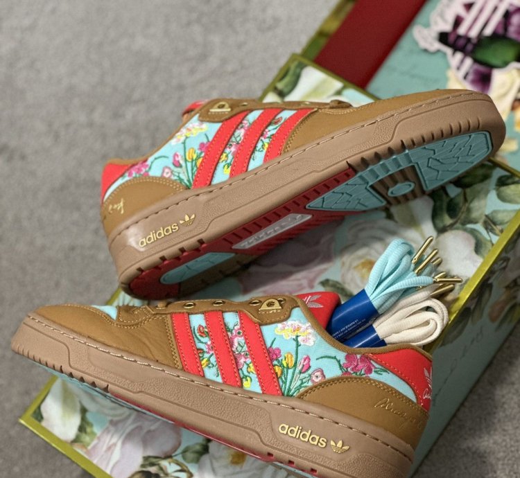 Adidas Unheard Of Rivalry Low Mom Ugly Couch 9M New