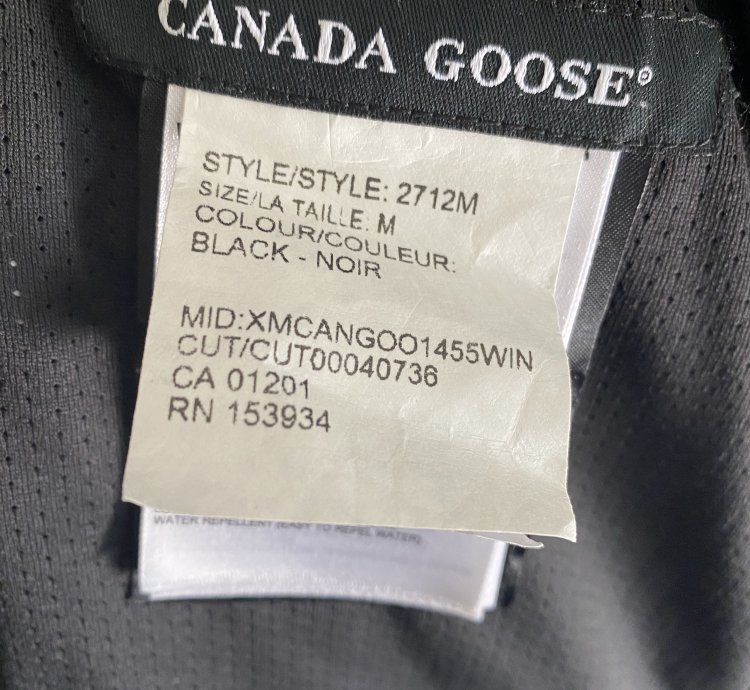 Canada Goose Hybridge Lite Hooded Jacket Medium in Black