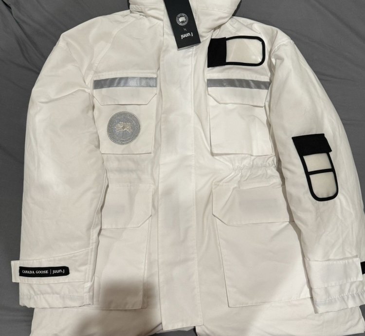 Canada Goose Juun Snow Mantra Down Parka