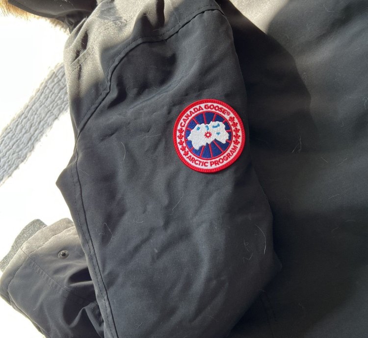 Canada Goose Ladies Kensington Parka Black