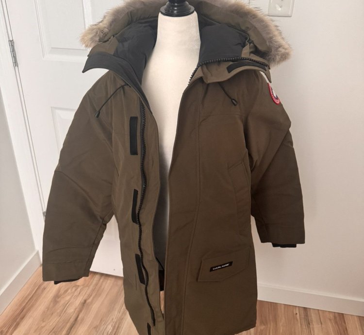 Canada Goose Langford Men Parka size Small