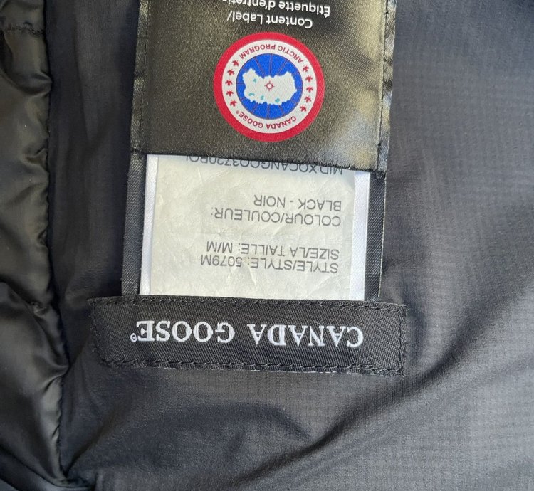 Canada Goose Lodge Down Jacket Matte Finish - Size