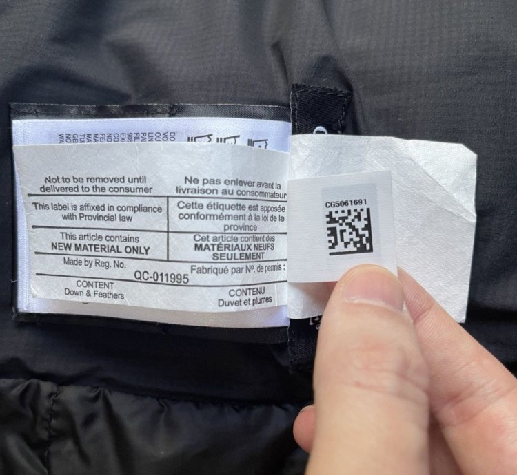 Canada Goose Lodge Down Jacket Matte Finish - Size