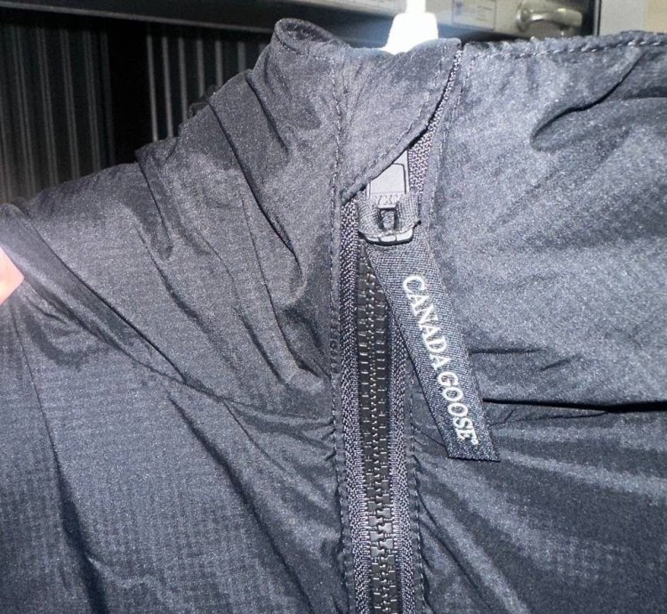 Canada Goose Lodge Hoody Black Small Packable Down Jacket