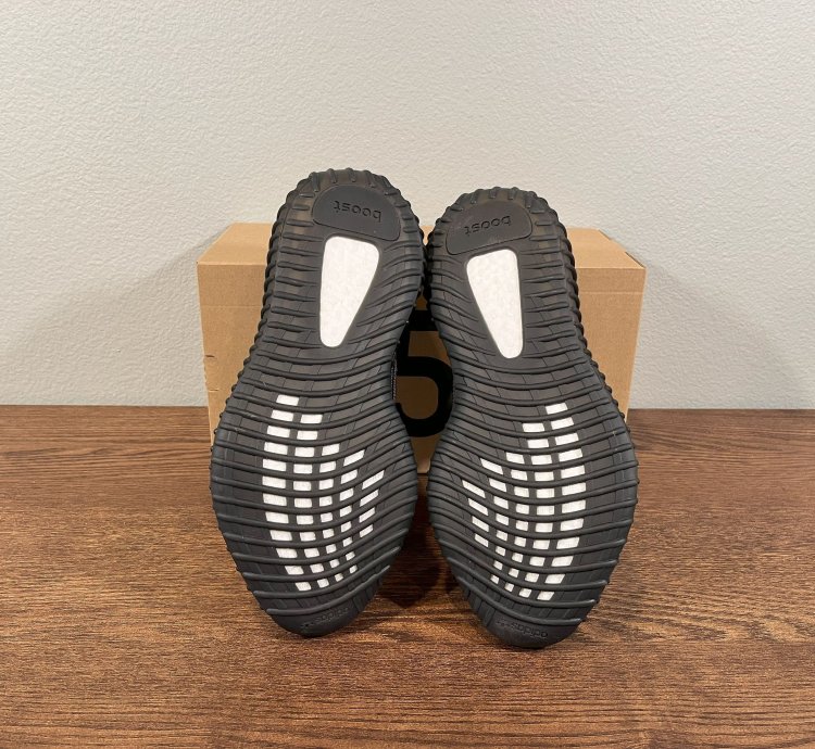 Adidas Yeezy 350 V2 CMPCT