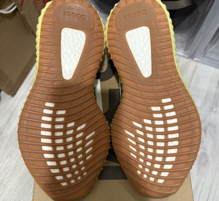 Adidas Yeezy 350 V2 Semi Frozen