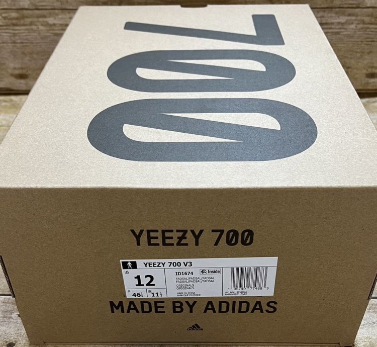 Adidas Yeezy 700 V3 Fade Salt